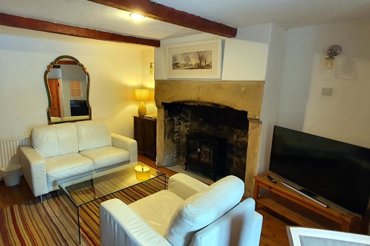 Hope Cottage, Great Longstone Exterior photo
